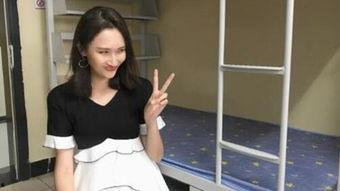 吃瓜网红宿舍自拍,吃瓜网红们的欢乐生活瞬间 第2张 吃瓜网红宿舍自拍,吃瓜网红们的欢乐生活瞬间 第2张